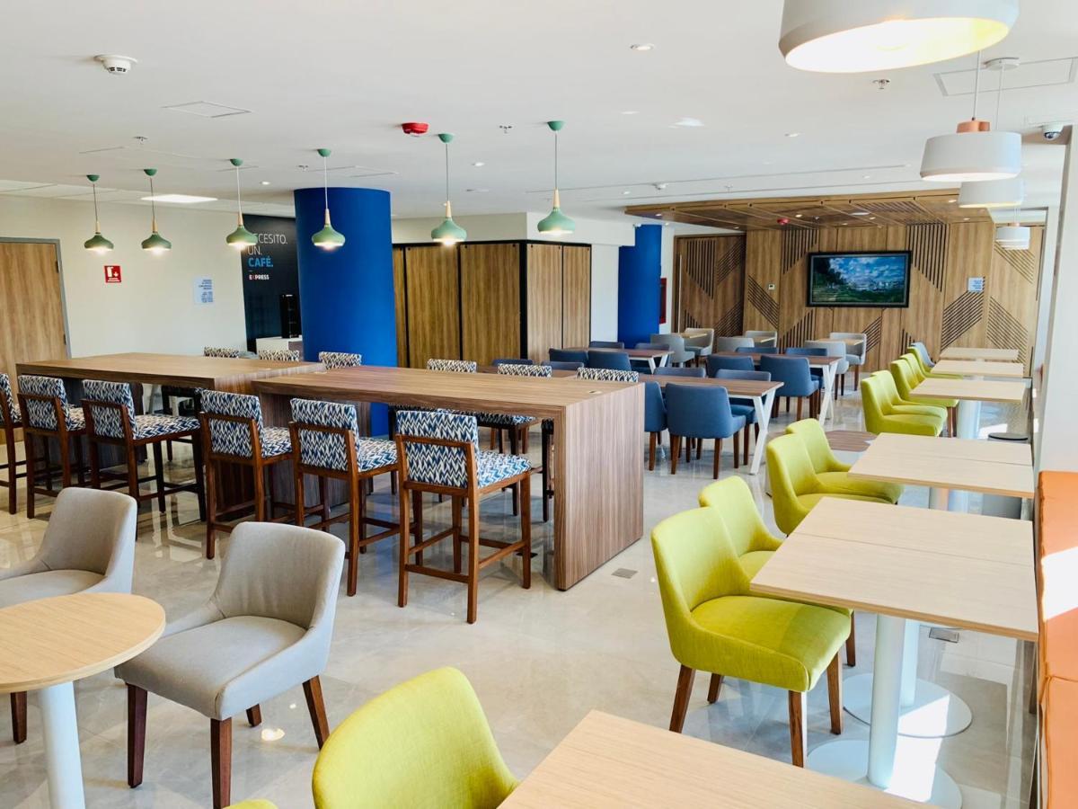 Holiday Inn Express - Guadalajara Vallarta Poniente By Ihg Zapopan Kültér fotó